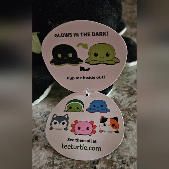 Tee turtle reversible octopus plushie - Picture 2 of 4